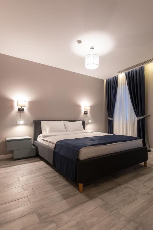 Omnia Apartments Iasi Exterior photo